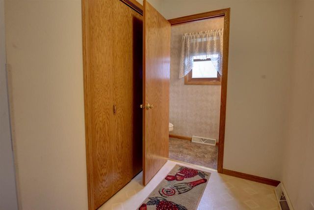 588 Ann Court, Berlin, WI 54923