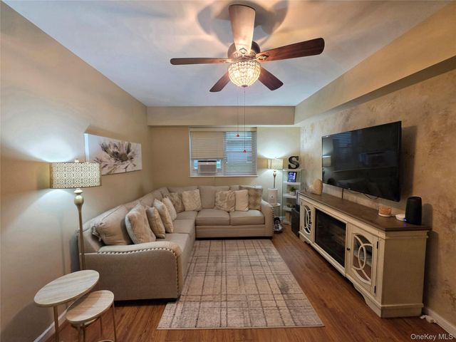518 Beach 139th Street A6, Belle Harbor, NY 11694