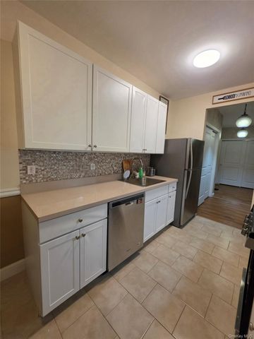 518 Beach 139th Street A6, Belle Harbor, NY 11694