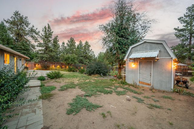 61570 SE Rockway Terrace, Bend, OR 97702