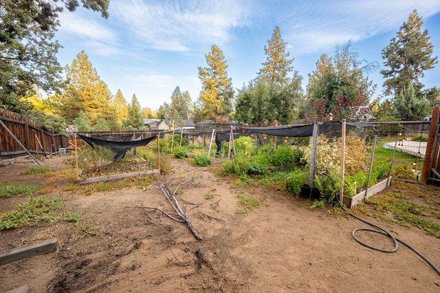 61570 SE Rockway Terrace, Bend, OR 97702