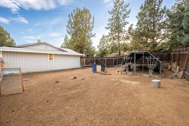 61570 SE Rockway Terrace, Bend, OR 97702