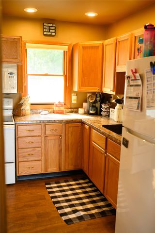 711 E 14th Street N, Newton, IA 50208