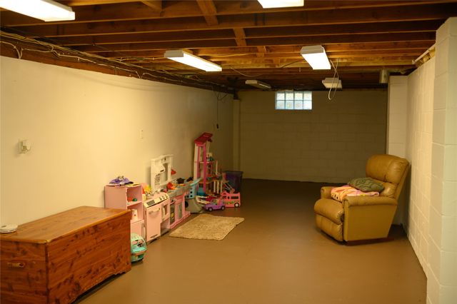 711 E 14th Street N, Newton, IA 50208