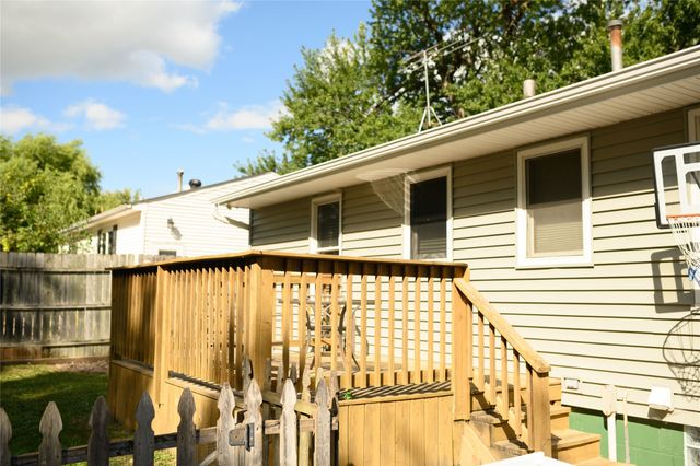 711 E 14th Street N, Newton, IA 50208