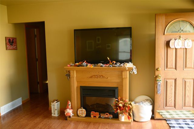 711 E 14th Street N, Newton, IA 50208