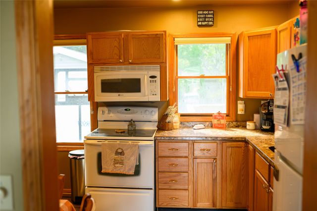 711 E 14th Street N, Newton, IA 50208