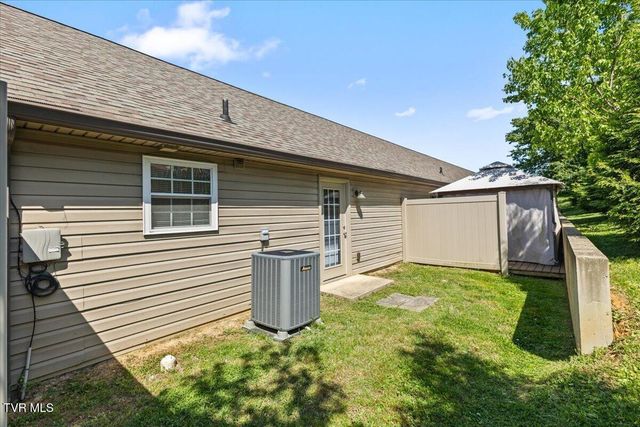 61 Chatfield Square 61, Johnson City, TN 37615