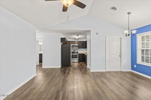 61 Chatfield Square 61, Johnson City, TN 37615