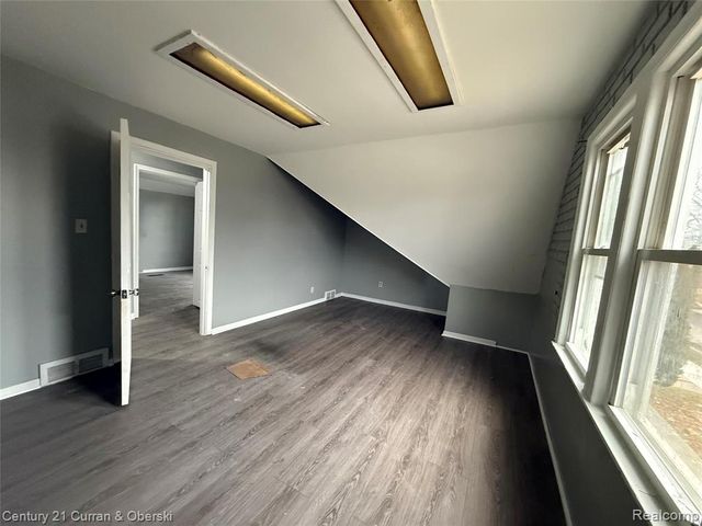 7261 N Rutherford Street, Detroit, MI 48228