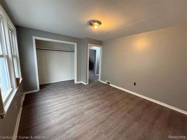 7261 N Rutherford Street, Detroit, MI 48228