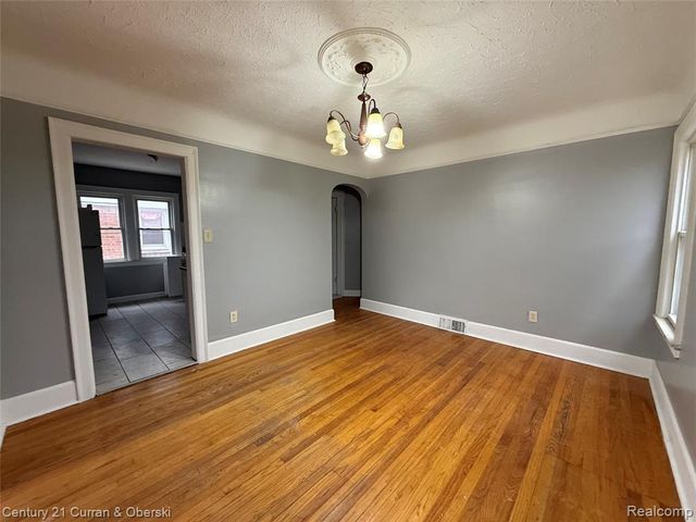 7261 N Rutherford Street, Detroit, MI 48228