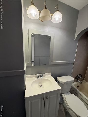 7261 N Rutherford Street, Detroit, MI 48228