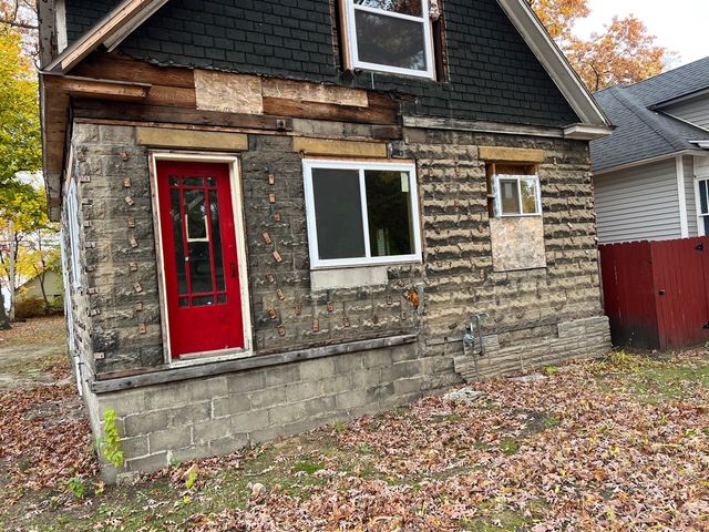 1756 Elwood Street, Muskegon, MI 49442