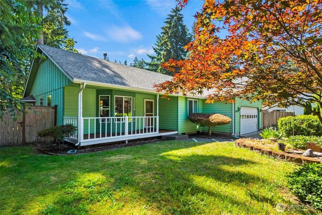 3930 Oxford Loop SE, Lacey, WA 98503
