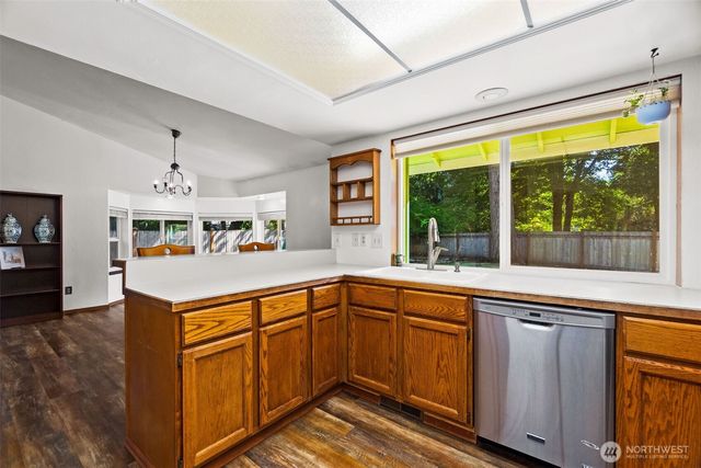 3930 Oxford Loop SE, Lacey, WA 98503