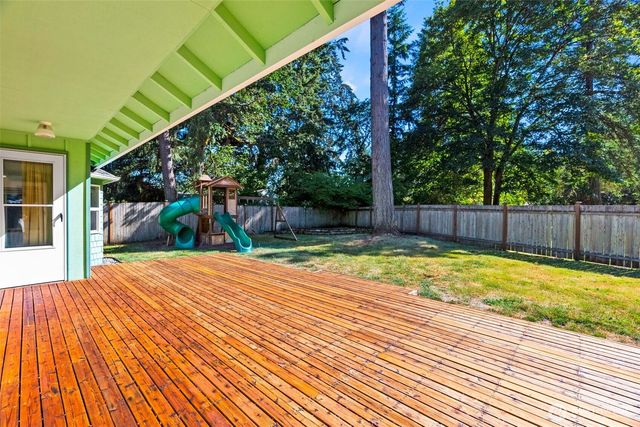 3930 Oxford Loop SE, Lacey, WA 98503