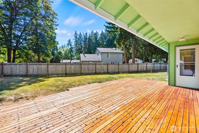 3930 Oxford Loop SE, Lacey, WA 98503