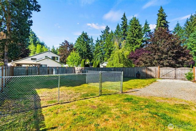 3930 Oxford Loop SE, Lacey, WA 98503