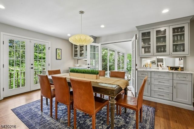 23 Club Dr, Summit City, NJ 07901