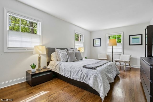 23 Club Dr, Summit City, NJ 07901