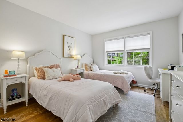 23 Club Dr, Summit City, NJ 07901