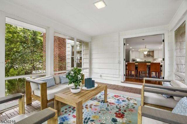 23 Club Dr, Summit City, NJ 07901