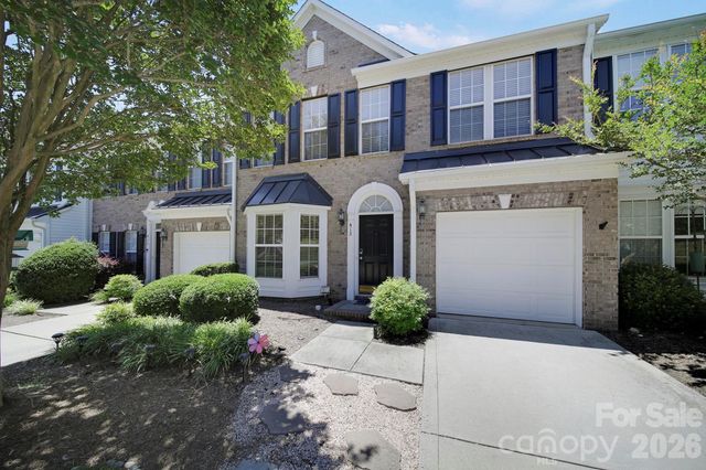 415 Foilage Court, Lake Wylie, SC 29710