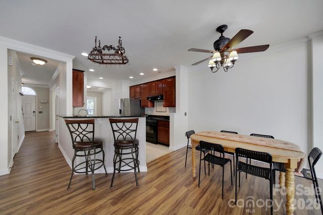 415 Foilage Court, Lake Wylie, SC 29710