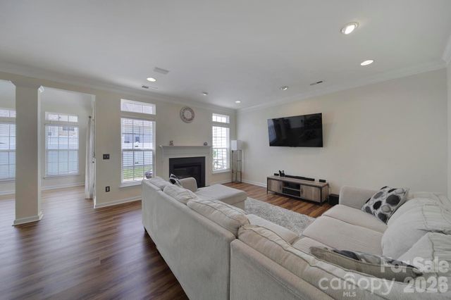 415 Foilage Court, Lake Wylie, SC 29710