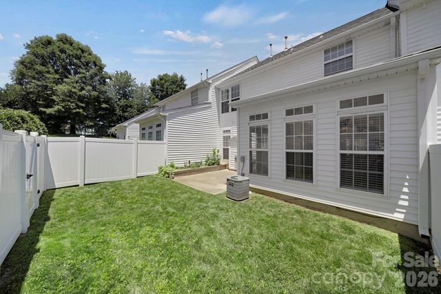 415 Foilage Court, Lake Wylie, SC 29710