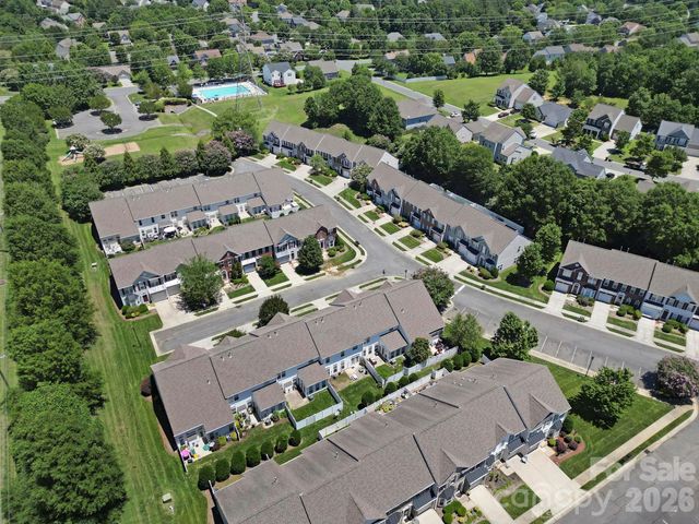 415 Foilage Court, Lake Wylie, SC 29710