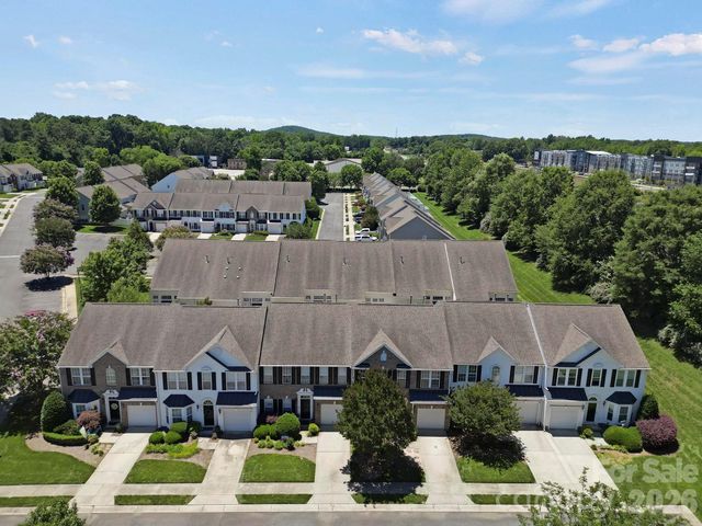 415 Foilage Court, Lake Wylie, SC 29710