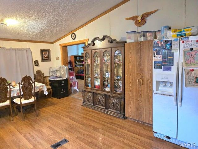 19526 McColgin Road, Raymondville, MO 65555