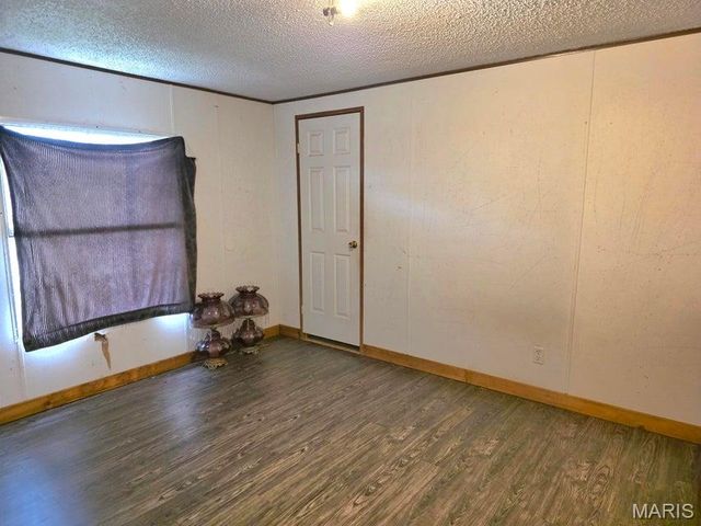 19526 McColgin Road, Raymondville, MO 65555