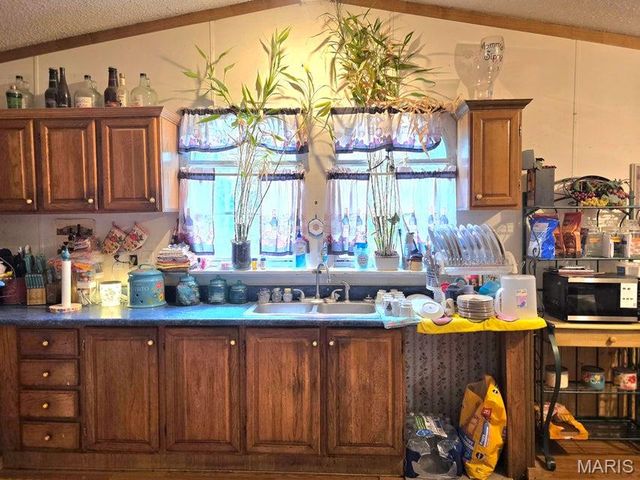 19526 McColgin Road, Raymondville, MO 65555