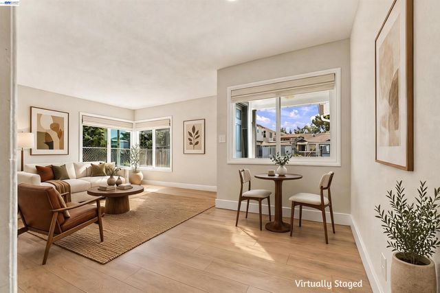 9308 F St, Oakland, CA 94603