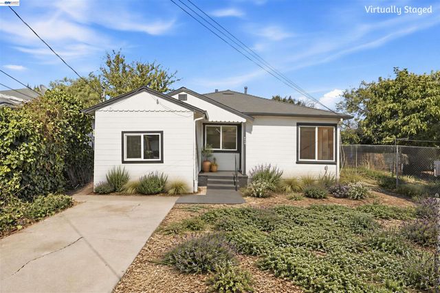 9308 F St, Oakland, CA 94603