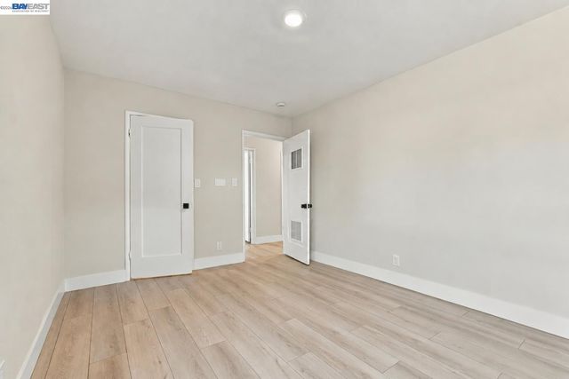9308 F St, Oakland, CA 94603