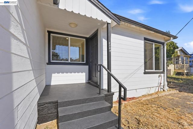 9308 F St, Oakland, CA 94603