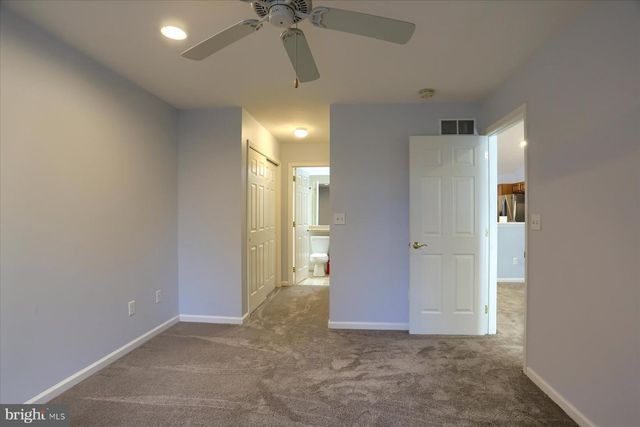 79 KESWICK DR, Mechanicsburg, PA 17050