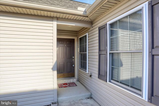 79 KESWICK DR, Mechanicsburg, PA 17050