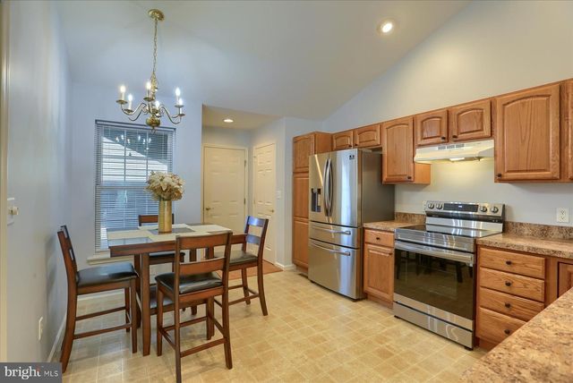 79 KESWICK DR, Mechanicsburg, PA 17050