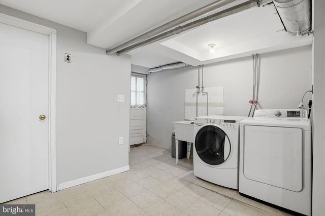 3556 OAKMONT ST, Philadelphia, PA 19136