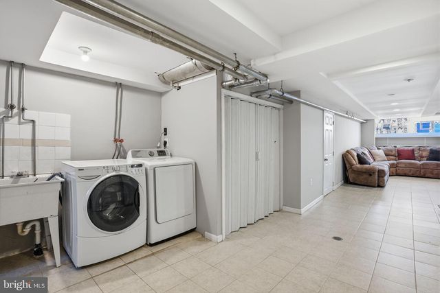 3556 OAKMONT ST, Philadelphia, PA 19136