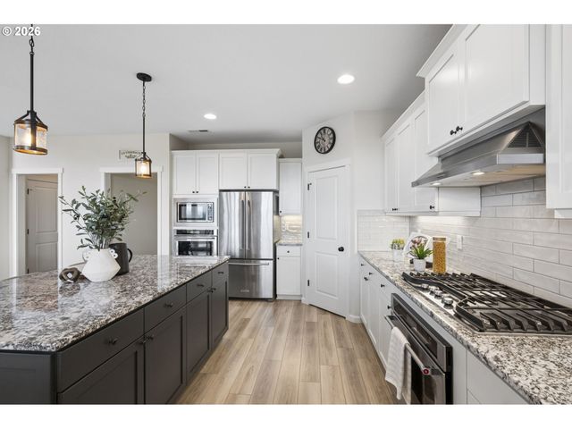 18255 Se VISTA VIEW Ct, Sandy, OR 97055