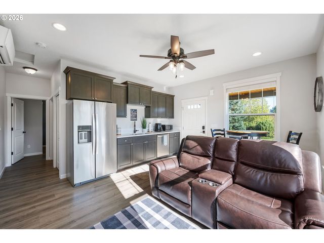 18255 Se VISTA VIEW Ct, Sandy, OR 97055