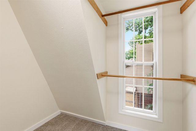 716 Lakeland Road, Lake Dallas, TX 75065