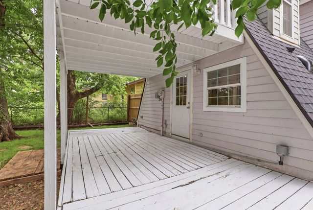 716 Lakeland Road, Lake Dallas, TX 75065