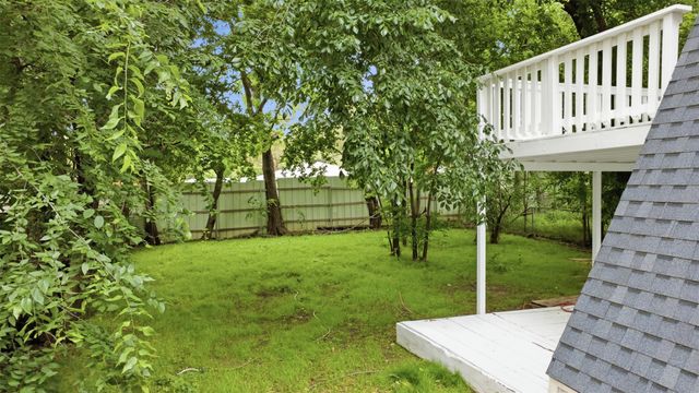 716 Lakeland Road, Lake Dallas, TX 75065